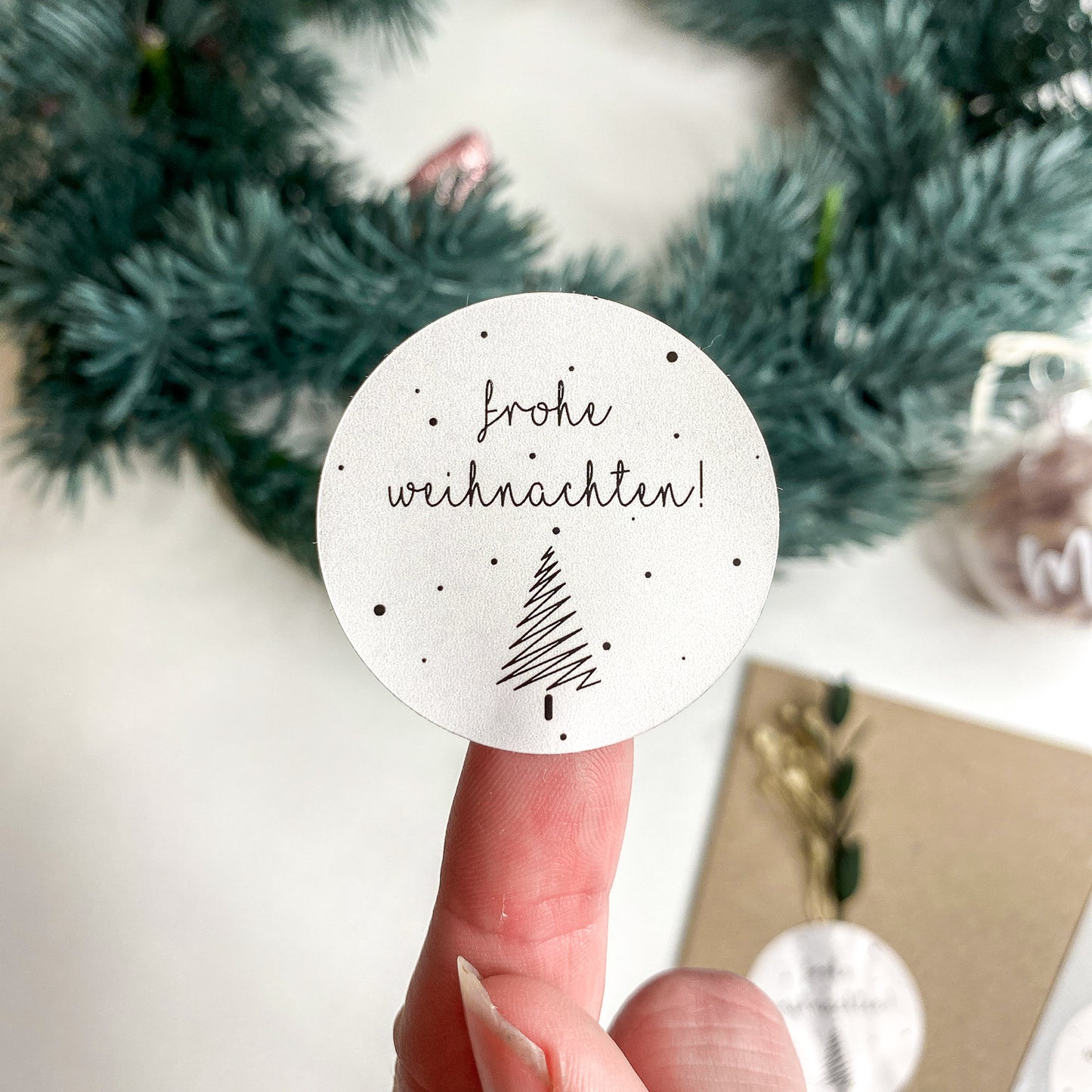 Aufkleber mit Trockenblumen Frohe Weihnachten - Weiß